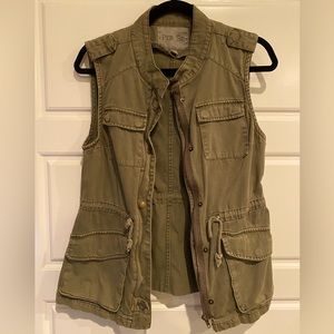 Per Se Vest Womens small Olive Full Zip Miltary Outdoor Utility Waist Tie Pocket